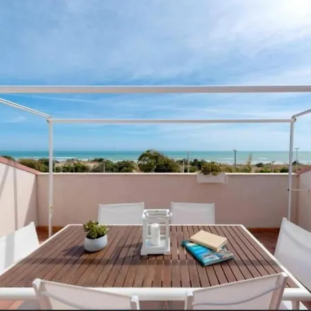 Esperienza Luxury Fronte Mare Con Piscina Appartement