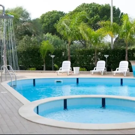 Esperienza Luxury Fronte Mare Con Piscina