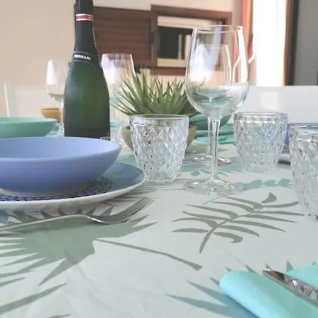 Esperienza Luxury Fronte Mare Con Piscina Appartement *